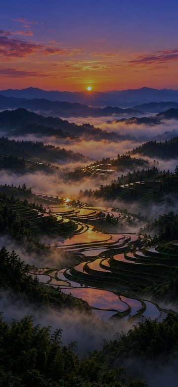 Mist Over The Rice Terraces, dark lock screen